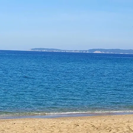 Les Iles D' Or Apartment