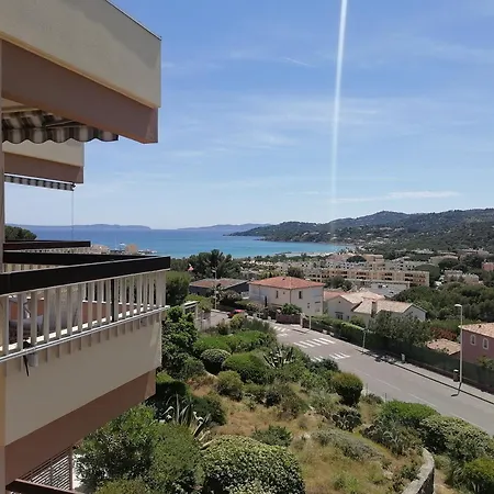 Les Iles D' Or Apartment *