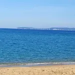 Les Iles D' Or Apartment