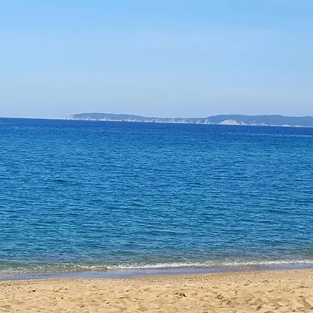 Les Iles D' Or Apartment